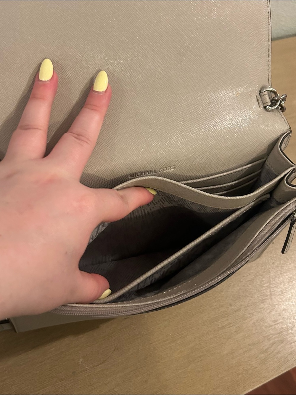 Michael Kors Beige Tan/Grey Crossbody Bag - Picture 7 of 10